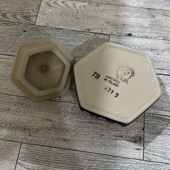 Bolesławiec Polish Pottery Hand-painted Circles Shapes small container with lid - Picture 7 of 7